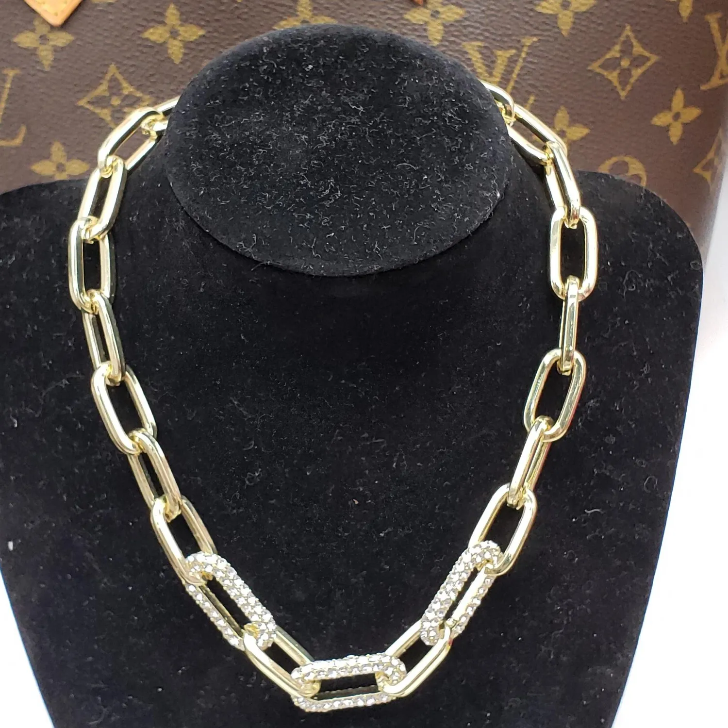 Authentic Authentic Louis Vuitton Lock & Key w/ Unbranded Gold Plated Gold Chain Necklace