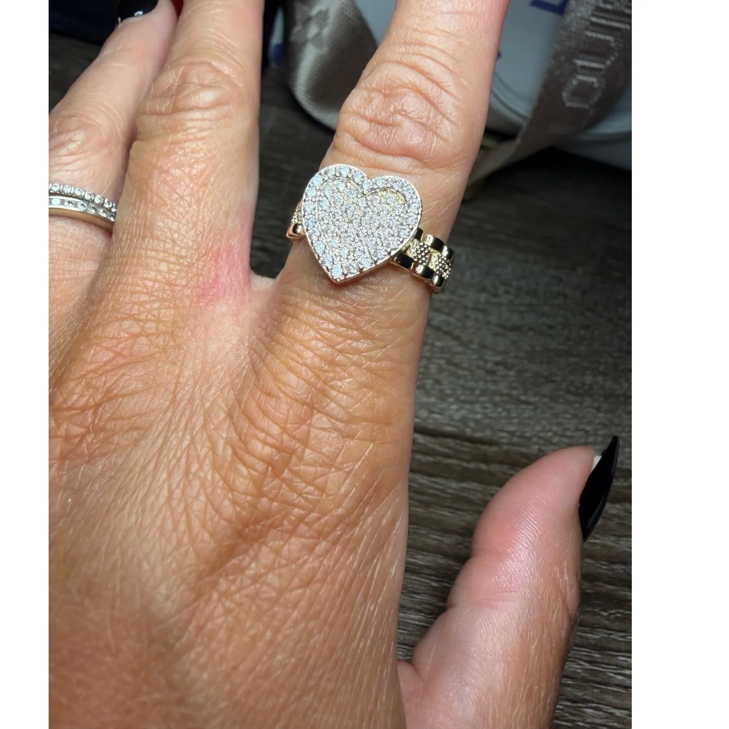 Authentic The Golden Pulse Pavé Heart Talisman Ring