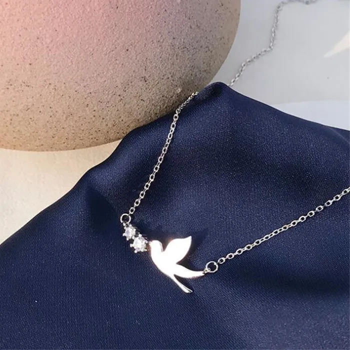 Authentic Creative Exquisite 925 Sterling Silver Jewelry Temperament Swallow Bird Crystal Pendant Necklaces Xl077