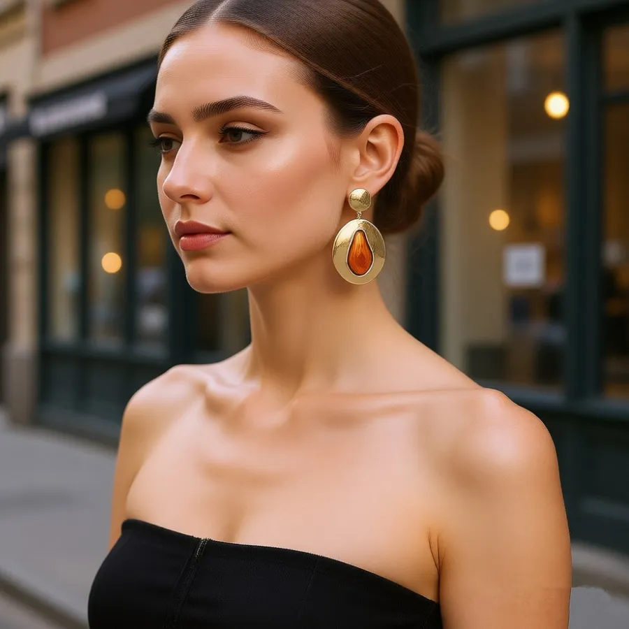 Authentic Exaggerated Retro Gold Color Irregular Geometry Teardrop-shaped Resin Amber Dangle Earrings for Women Designer Jewelry