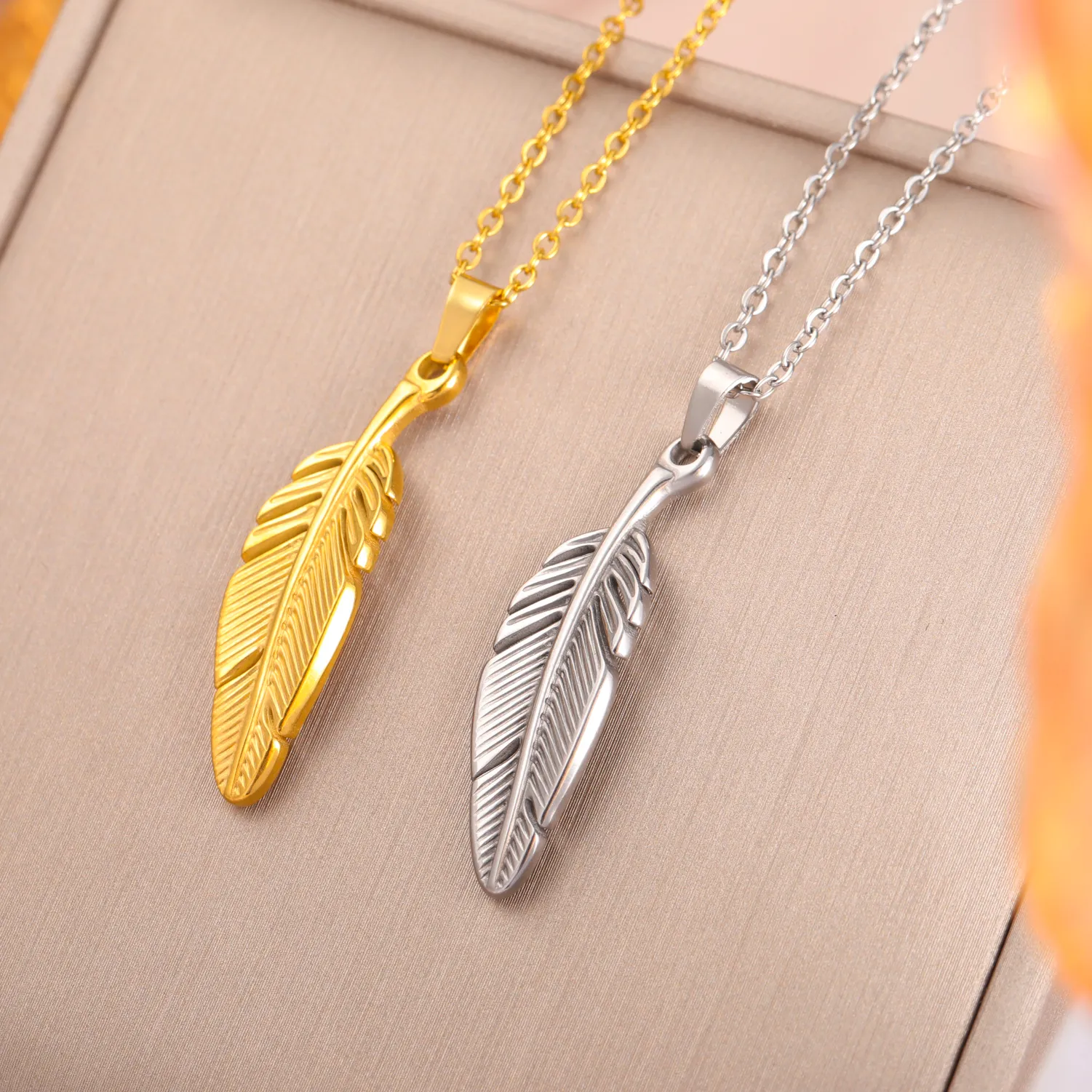 Authentic Skyrim Delicate Feather Pendant Necklace Women Girls Stainless Steel Gold Color Choker Trendy Jewelry New Year Gift Wholesale