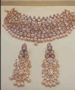 Authentic Celestial Radiance: The Polki Kundan Bridal Adornment