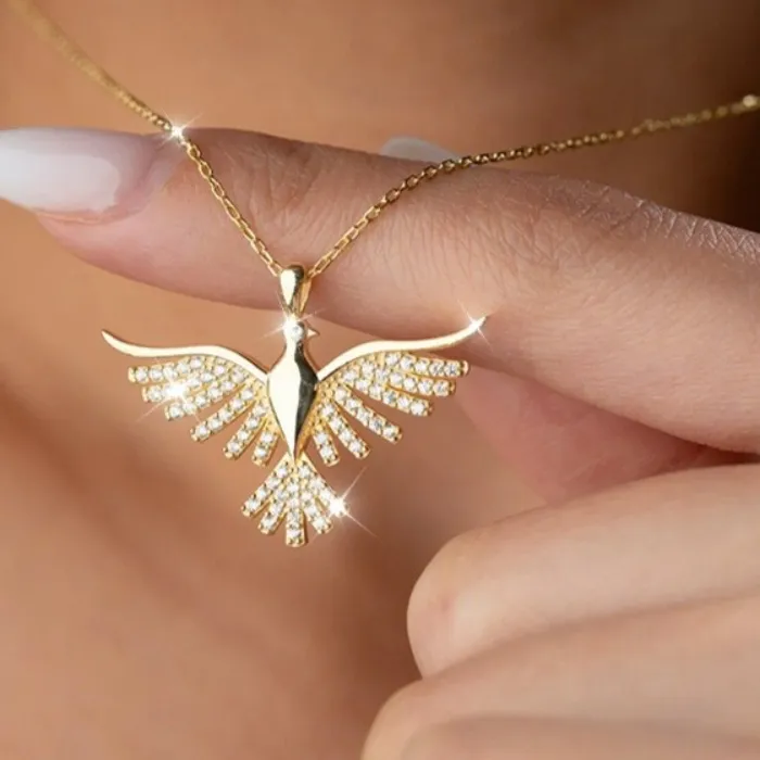 Authentic Fashionable Phoenix Necklace with Zircon Copper Inlaid Personality Pendant Necklace for Women Versatile Gold-Plated Jewelry