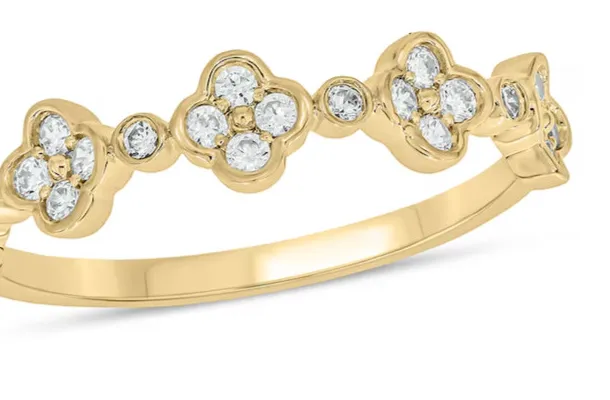 Authentic The Enchanted Clover's Fortune - A Lab-Grown Diamond Ring of Good Luck