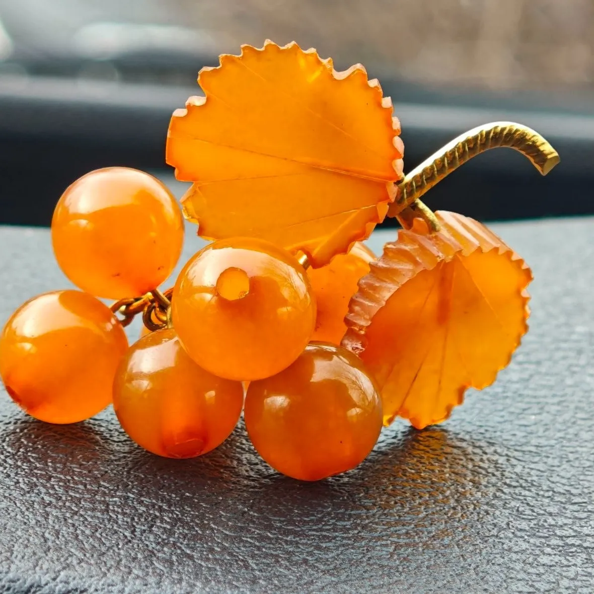 Authentic Eternal Baltic Amber Grape Talisman – Vintage Gold-Plated Brooch
