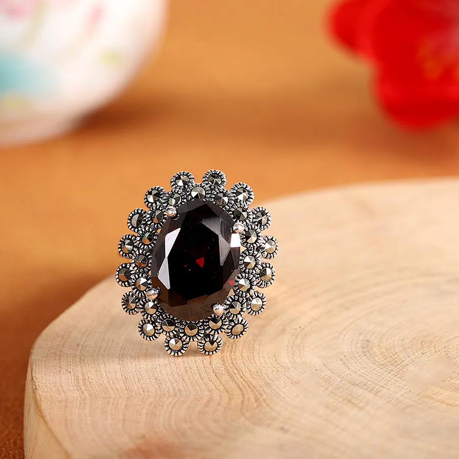 Authentic Facet Red Garnet Rings Mysterious Marcasite Finger Rings 925 Silver Exotic Jewelry Thai Silver Exotic Ring