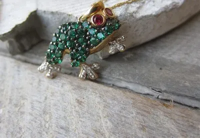 Authentic 2Ct Emerald Ruby & Diamond FROG Pendant Necklace 14K Yellow Gold Plated 18"Chain