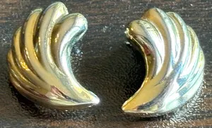 Authentic Vintage Earrings Gold Plated Shell