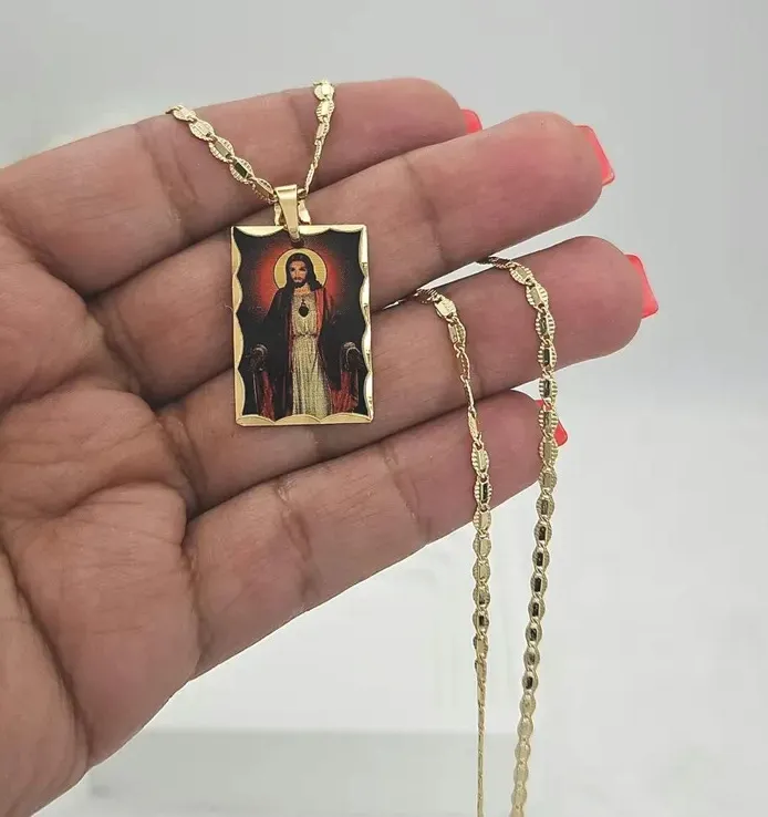 Authentic Enchanted Sacred Heart Pendant: 14K Gold‑Plated Diamond‑Cut Guardian of Faith