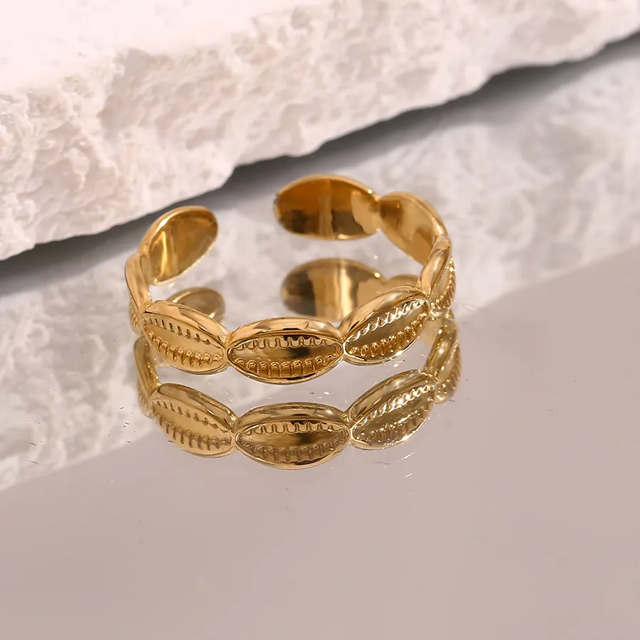 Authentic Venus Flytrap Enchantment Ring A Botanical Talisman Of Lustrous Gold