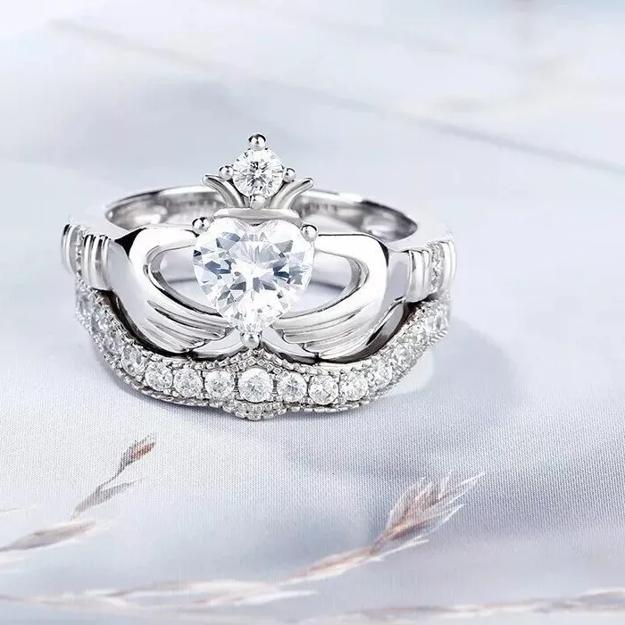 Authentic The Eternal Sovereign Heart Moissanite Claddagh Ring Set