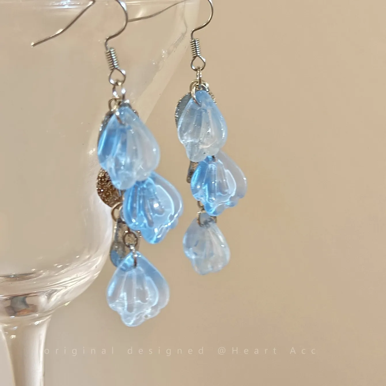 Authentic Ocean Blue Shell Tassel Earrings Acrylic Circular Pendant Earrings Vacation Jewelry