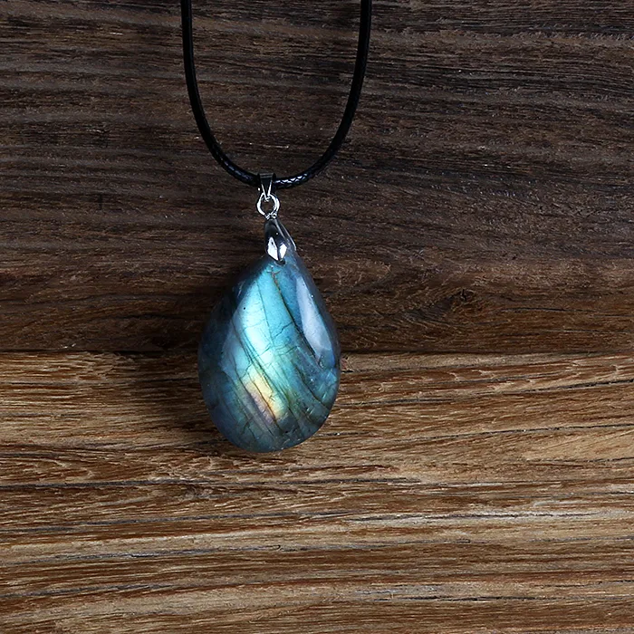 Authentic Natural Crystal Labradorite Pendant Necklaces Moonstone Sunstone Nature Stone Pendant Divination Spiritual Meditation Jewelry