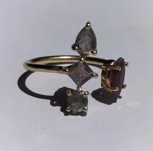 Authentic Vintage Handmade Sizeable Gold Plated Silver Ring w/ 3x Labradorite & Ruby 2.5g