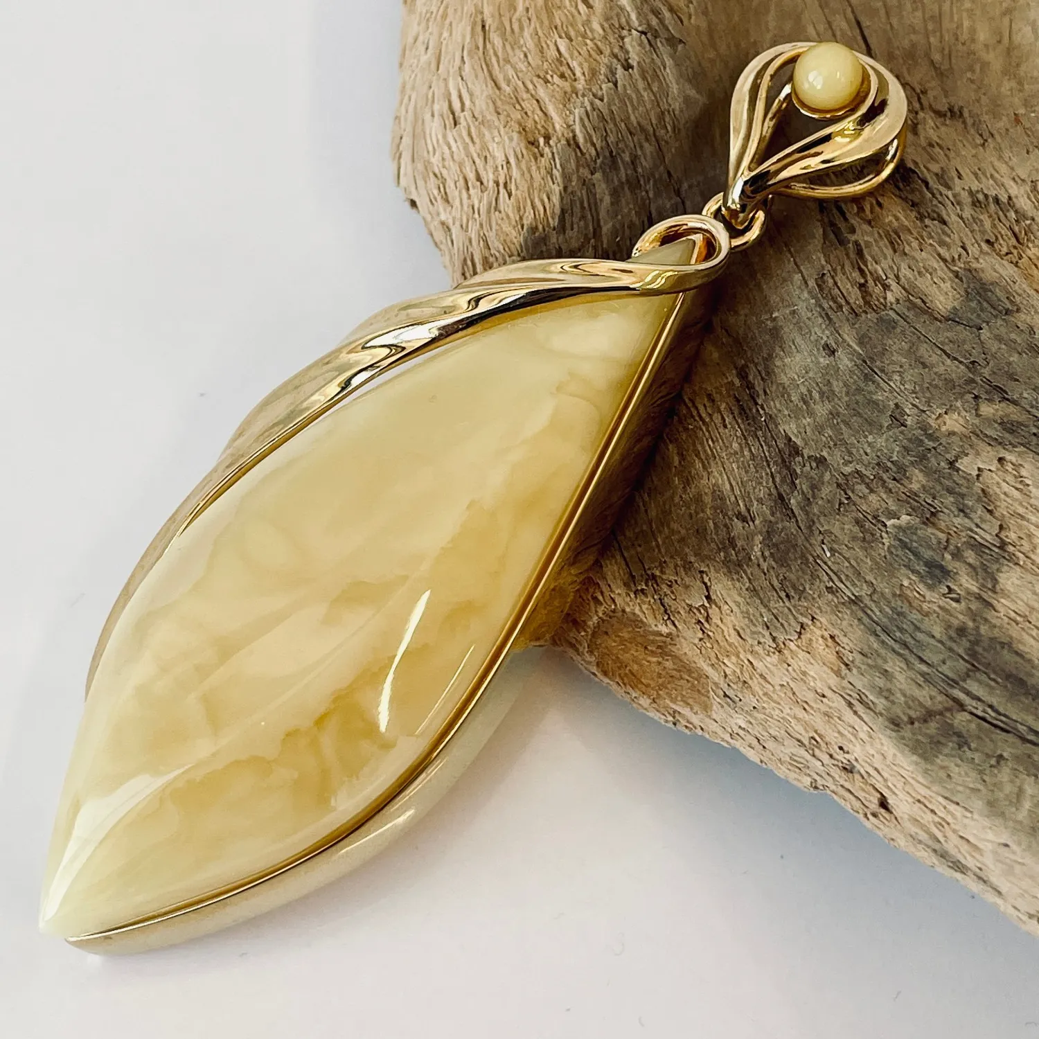 Authentic Yellow Baltic Amber Pendant, Natural Amber and Gold-Plated 925 Silver Pendant