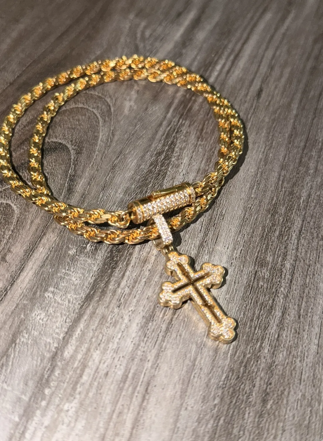Authentic 22” 5mm Gold Plated Rope Chain & Moissanite Cross