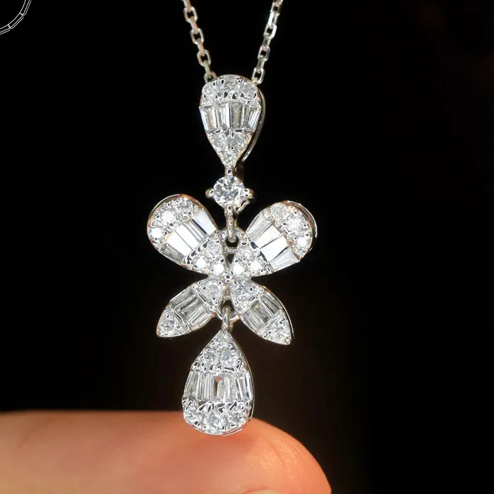Authentic Aazuo 100 18K Solid White Gold Real Diamonds 0.50Ct Butterfly Necklace With Chain Gifted 18 Inch Au750