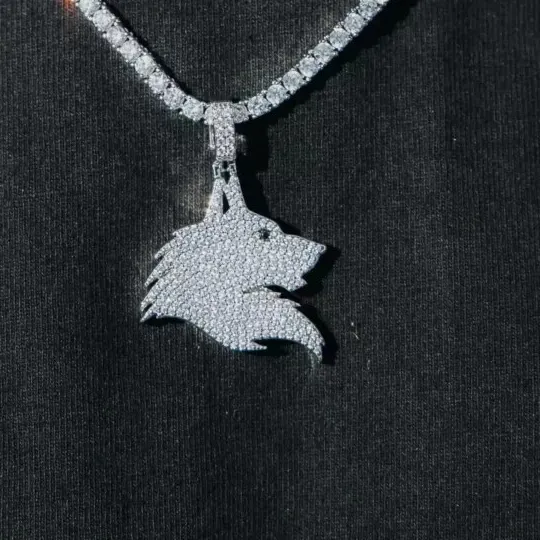 Authentic Moonlit Guardian: 1.30Ct Round Cut Moissanite Wolf Men's Charm Pendant
