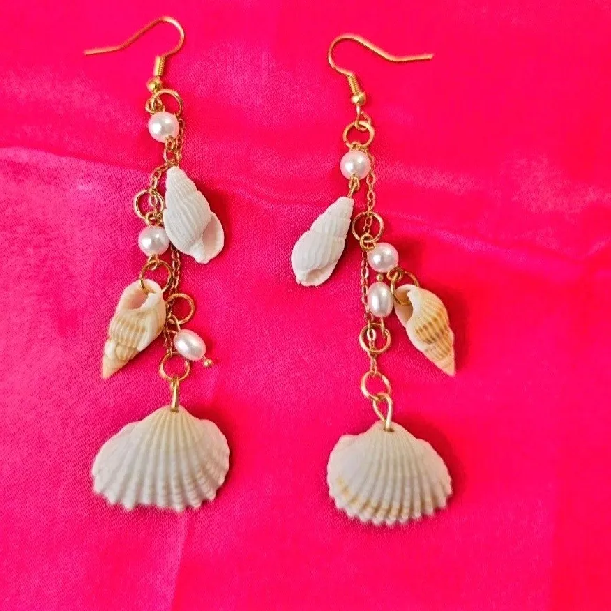 Authentic Moonlit Ocean Serenade: Dazzling Shells & Pearl Earrings