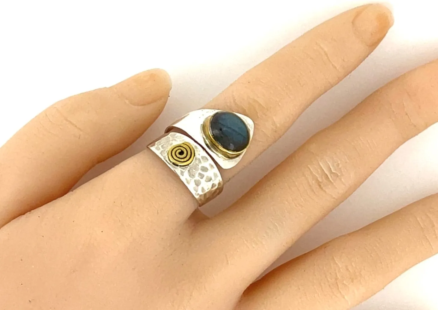 Authentic Mystic Moonstone Hammered Ring – Gold‑Plated Sterling Silver, Adjustable Size 8