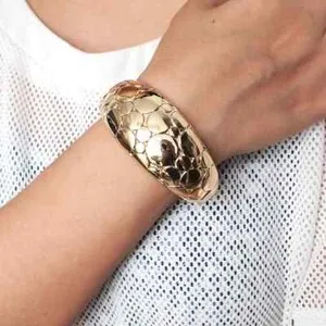 Authentic Womens Cuff Hinged Bracelet Bangle yellow gold plated Bubble texture