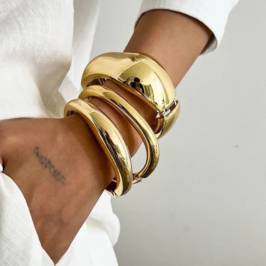 Authentic Charms Zinc Alloy Simple Metal Bracelet Textured Glossy Exaggerated Bracelet Hand Jewelry Gothic Wide Side Bangle Gift