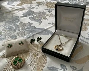 Authentic Enamel Clover Earrings Claddagh Brooch Set Solvar Ireland Gold Plated Rolled