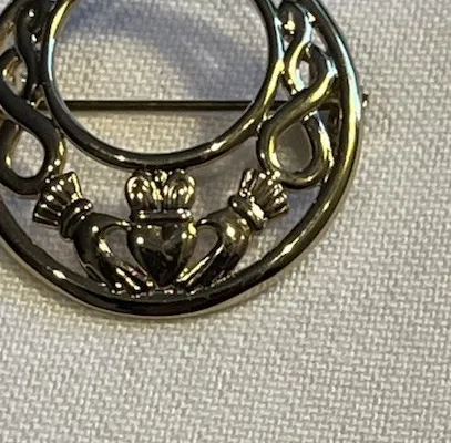 Authentic Solvar Golden Claddagh Brooch of Eternal Loyalty