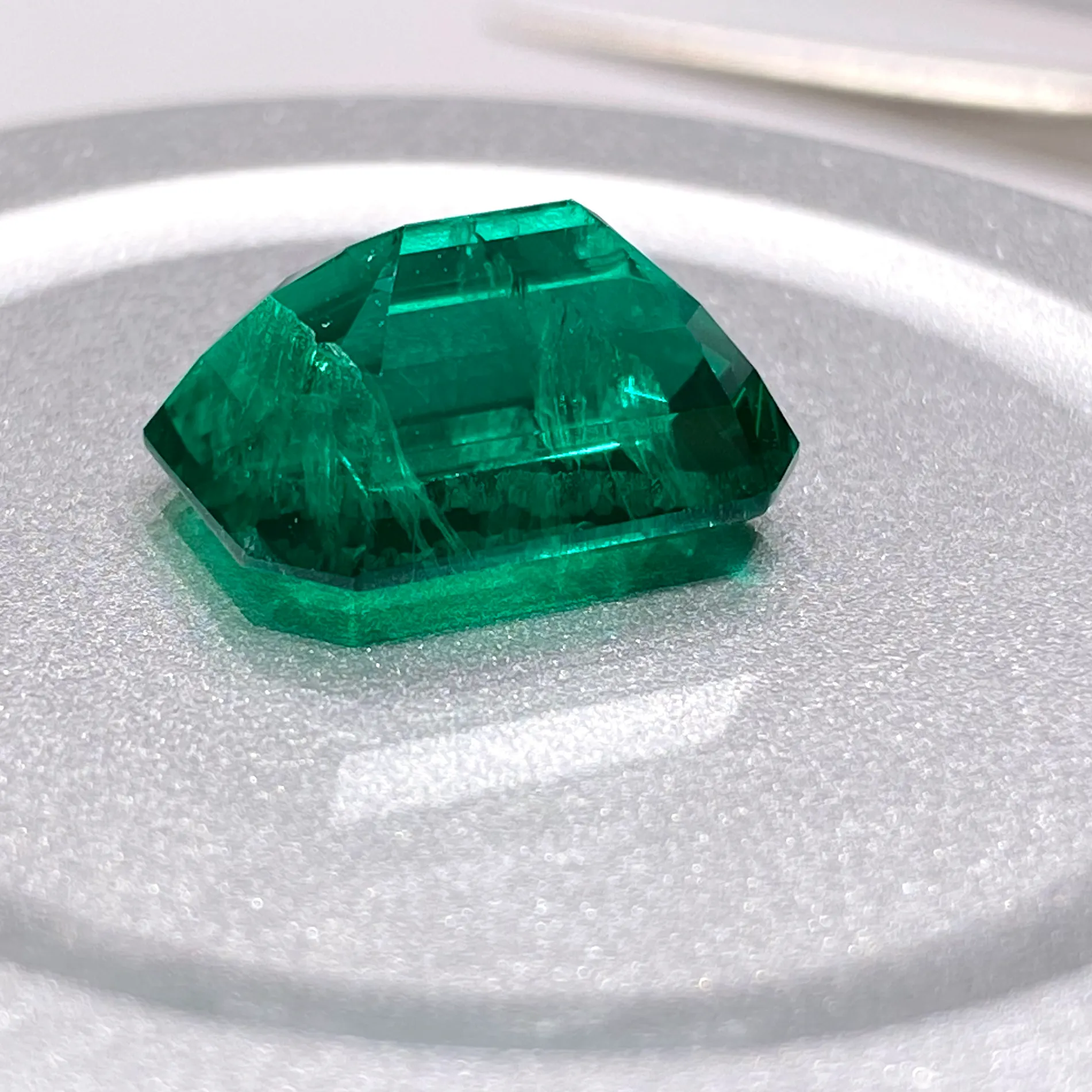 Authentic Lab Grown Emerald Stone 7.53Ct Colombian Emerald Cut With Agl Certificate For Jewelry Making