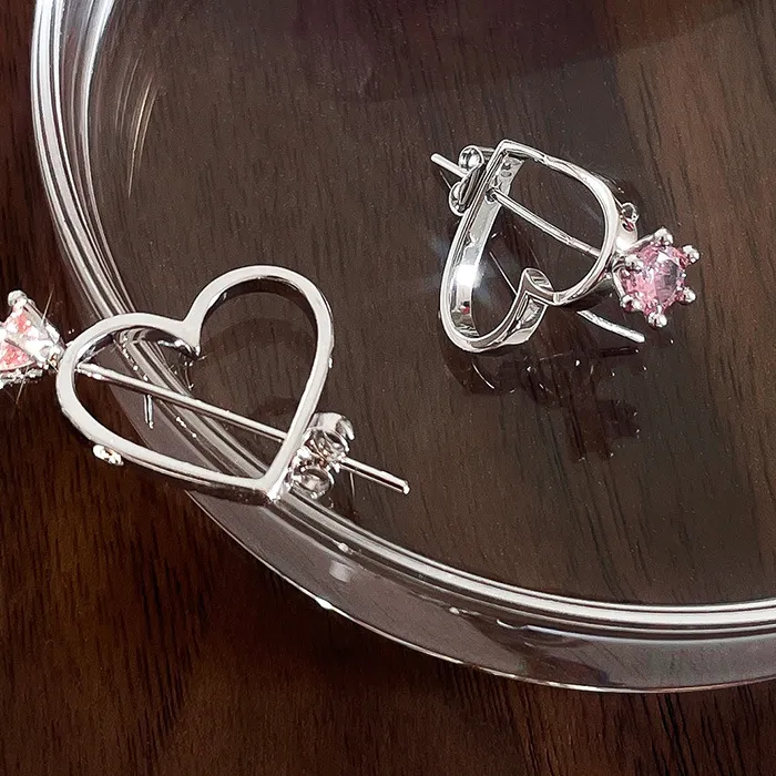 Authentic Temperament One Arrow Piercing Heart Love Pink White Zircon Crystal Earrings Heart Earrings Jewelry