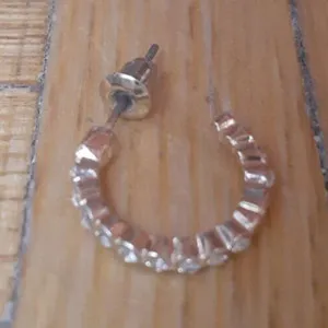 Authentic 18K ROSE GOLD-PLATED CUBIC ZIRCONIA HALF-MOON HORSESHOE EAR RING PIN EARRING