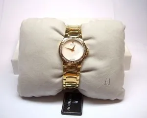 Authentic The Accutron Luminous Mother-of-Pearl Solstice Timepiece