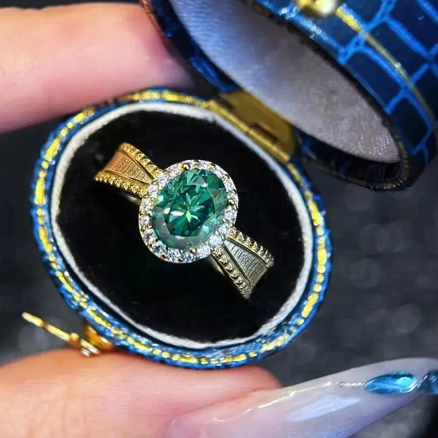 Authentic Luxury Diamond Encrusted Oval Green Gemstone Rings For Women Exquisite Charms Ethnic Style Ring Banquet Jewelry Gift