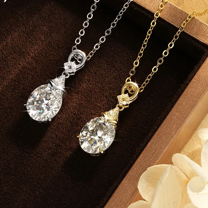 Authentic The Luminescent Veil Oval Moissanite Solitaire Talisman