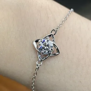 Authentic Four‑Leaf Clover Radiance: 1.80 CTW Moissanite Bracelet, 8″, 14K White Gold‑Plated