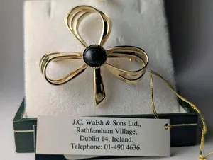 Authentic The Emerald Isle Triskelion- Connemara Marble And Gold Shamrock Talisman