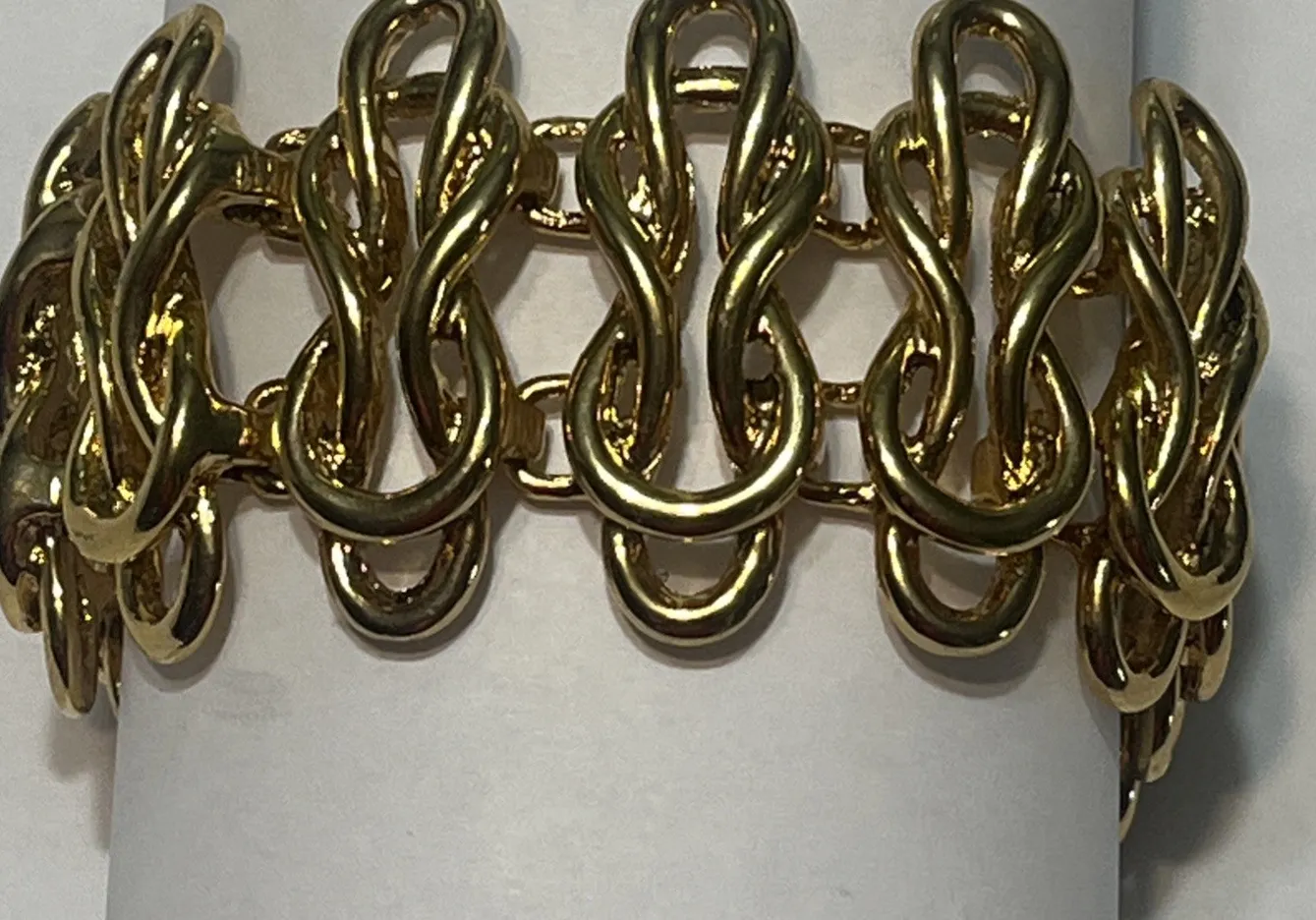 Authentic Eternal Embrace The Infinite Link Amulet Of Golden Devotion