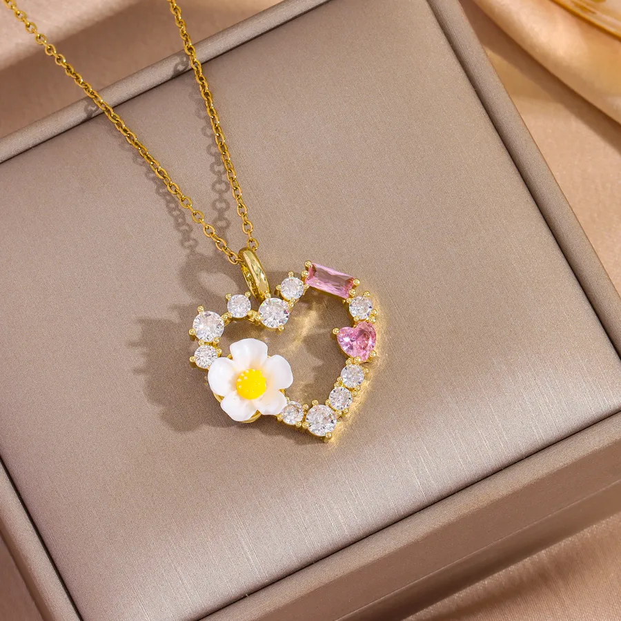 Authentic Sweet Sexy 18K Gold Plated Sparkly Zircon Crystal Heart Necklaces For Women Female Daily Wear Stainless Steel Neck Chain Jewelry