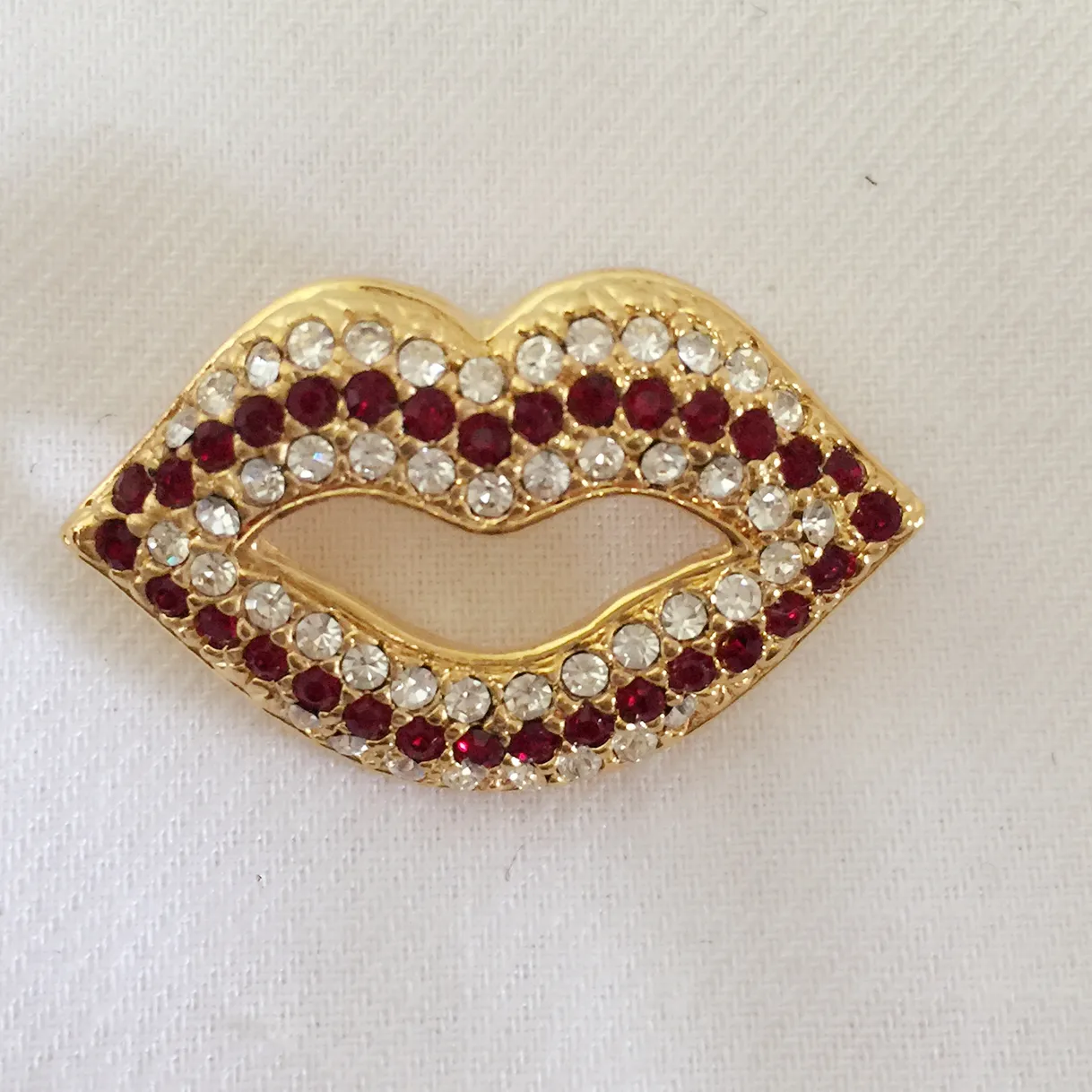 Authentic The Crimson Seal Of Desire Gold- Plated Lip Brooch