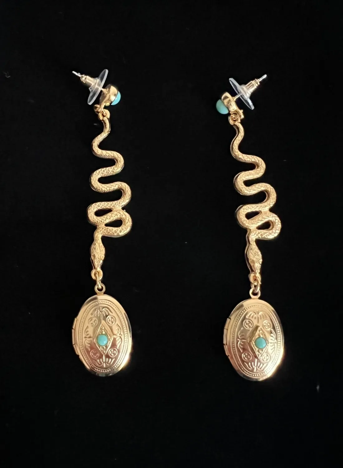 Authentic The Golden Serpent Sanctuary Locket And Stone- Kissed Earrings