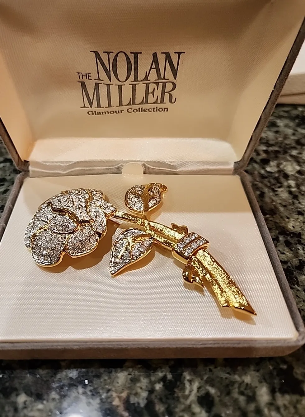Authentic The Gilded Eternal Rose Talisman Of Radiant Grace