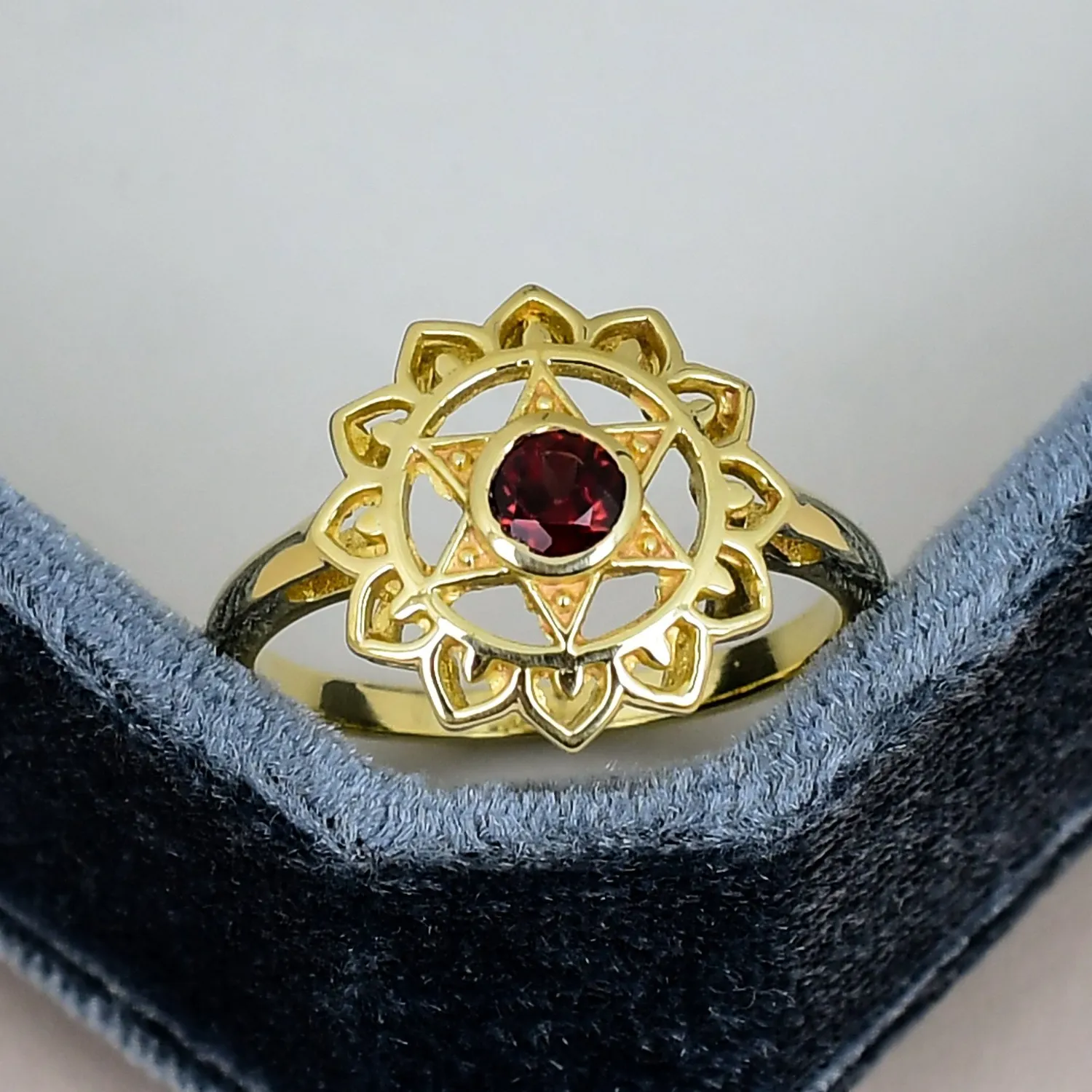 Authentic Radiant Mandala Garnet Talisman in Gold-Plated 925 Sterling Silver
