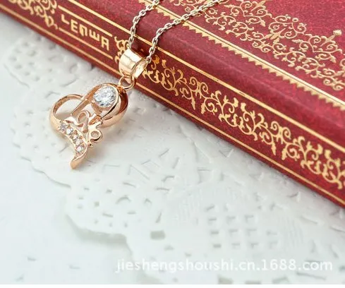 Authentic  18" Love Heart Chain Pendant 18K Rose Gold Plated Cubic Zirconia Necklace L36