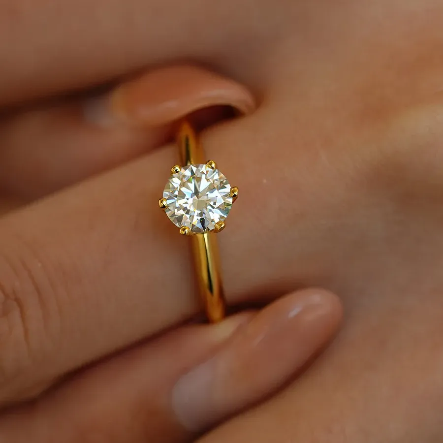 Authentic Celestial Harmony: 18K Gold Six-Prong Moissanite Ring