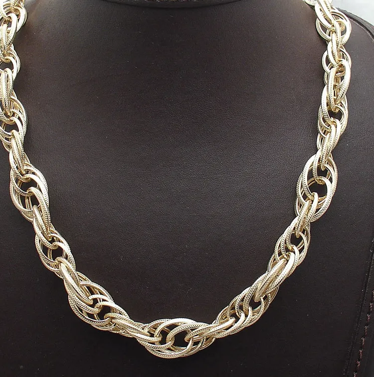 Authentic The Golden Continuum Interlocking Oval Link Talisman