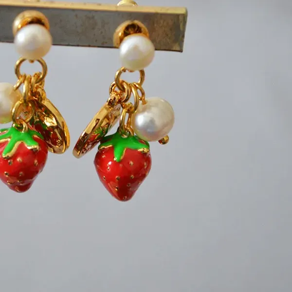 Authentic Japanese And Fresh And Sweet Handmade Enamel Strawberry Little Coins Charming Freshwater Pearl Earrings
