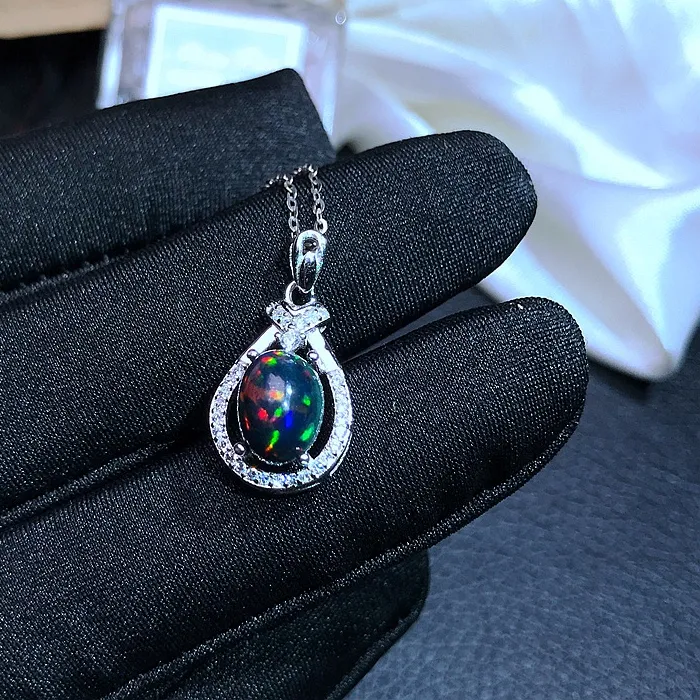 Authentic Female Small Pendants Necklaces Rose Gold Wedding Necklaces for Women Black Natural Opal Necklace