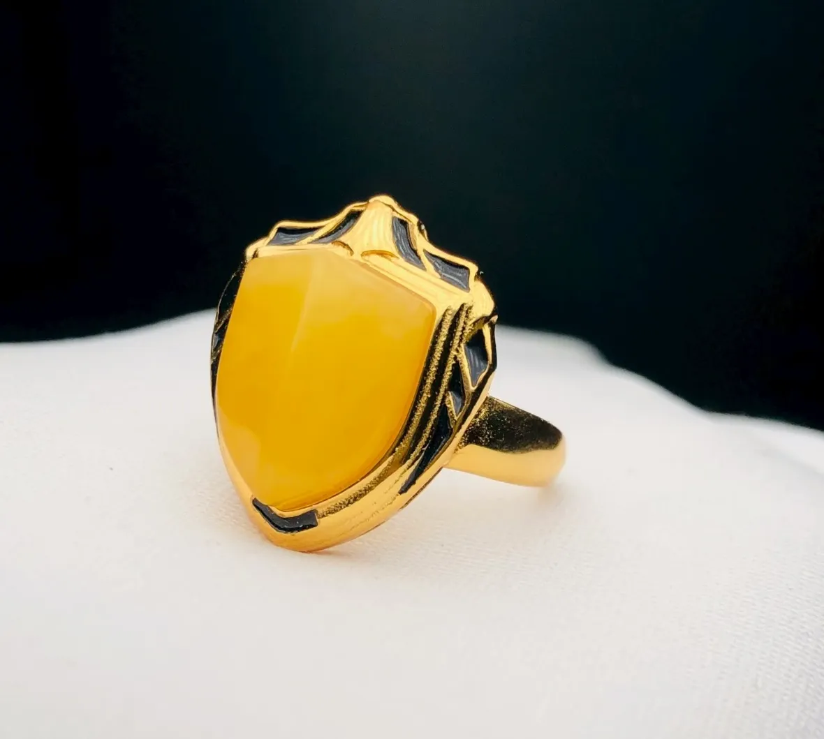 Authentic The Amber Bastion Shield Ring Of Vitality And Solar Grace