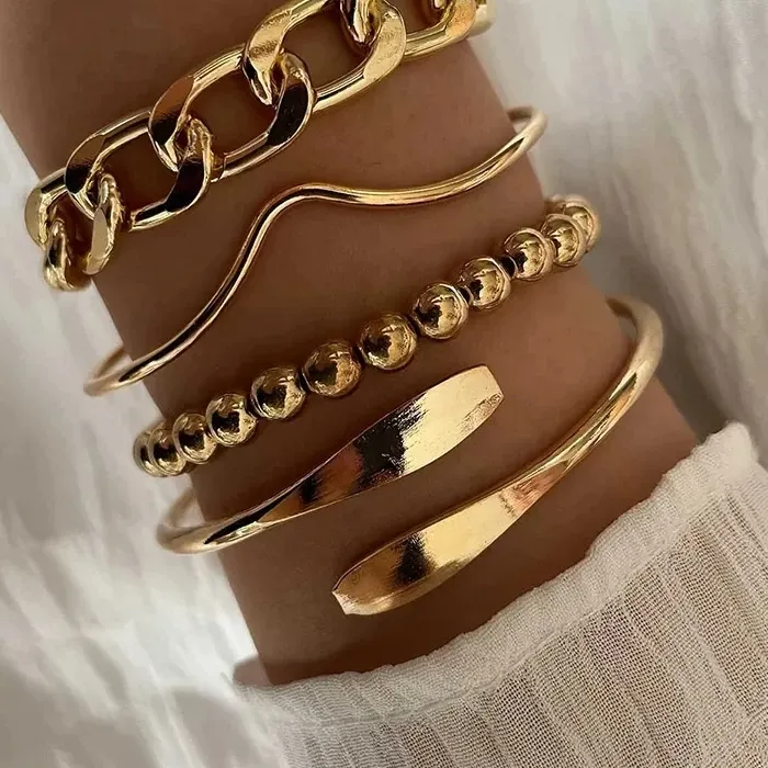 Authentic 4pcs Punk Curb Cuban Chain Bracelets Set for Women Simple Thick Gold Color Charm Bracelets Fashion Jewelry Accessories New