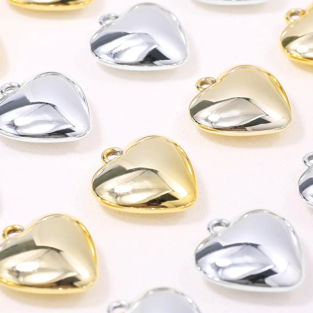 Authentic 24/31mm Gold Color Big Heart Love Pendant Beads CCB Acrylic Charms Beads for Jewelry Making Necklace DIY Accessories Findings